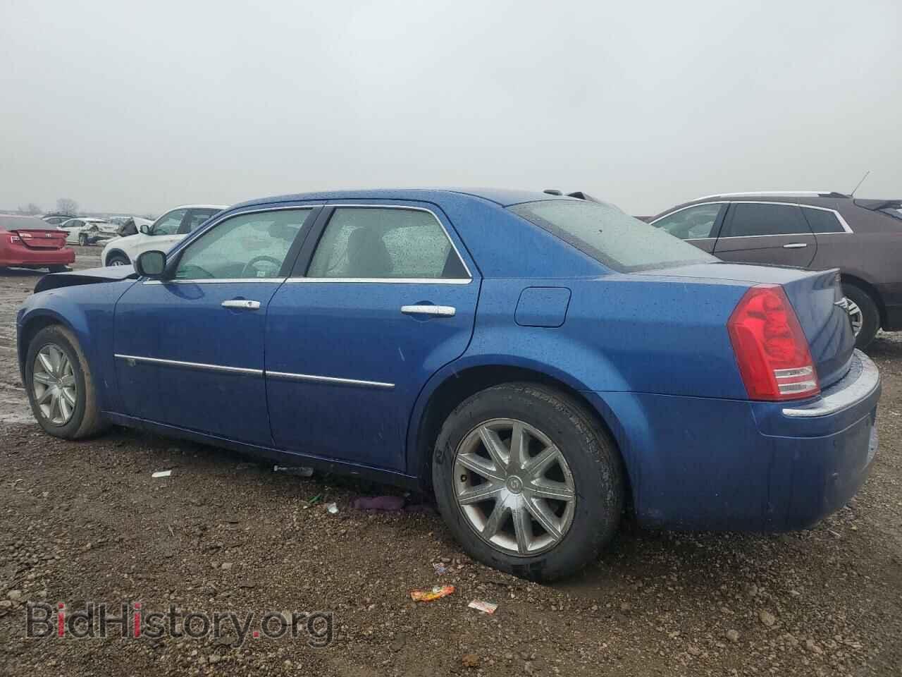 2009 CHRYSLER 300 - VIN: 2C3KA63T29H581920 - Фото 2