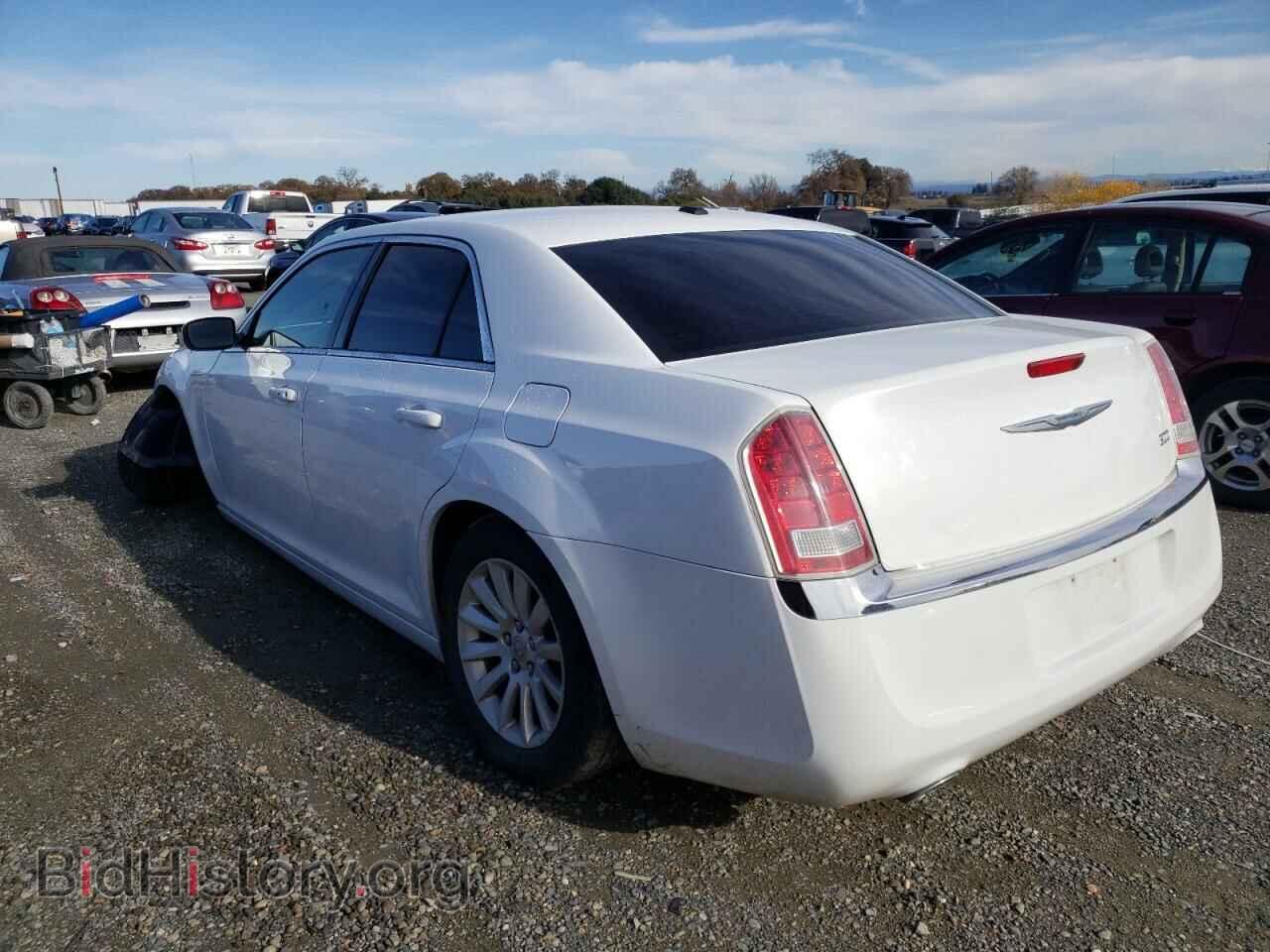 2014 CHRYSLER 300 - VIN: 2C3CCAAG2EH118449 - Фото 2