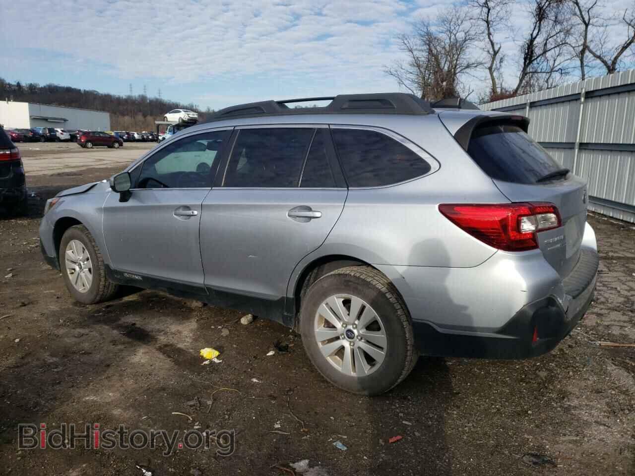 2018 SUBARU OUTBACK - VIN: 4S4BSADC6J3231011 - Фото 2