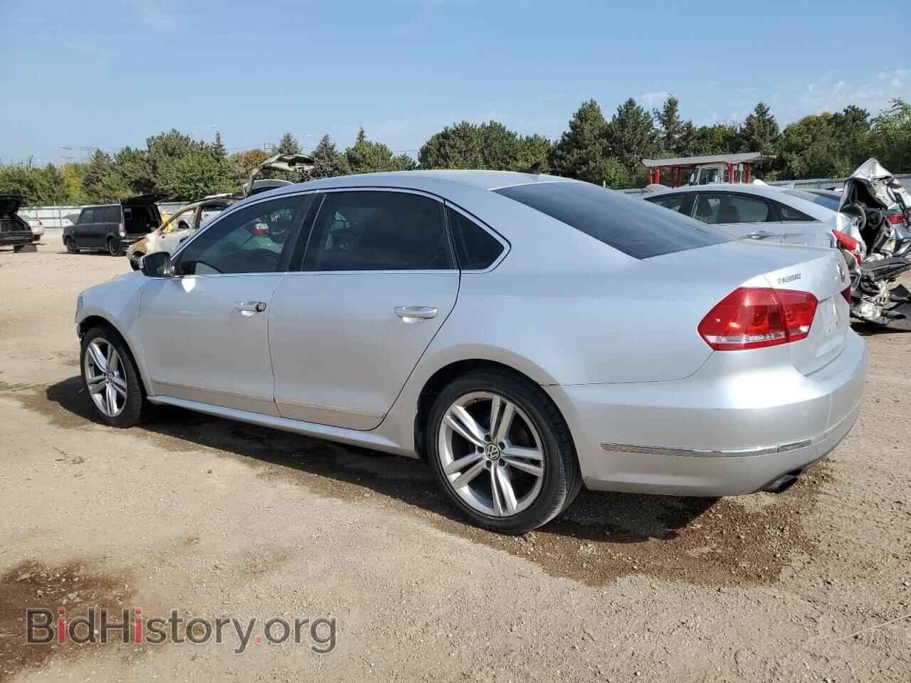 2015 VOLKSWAGEN PASSAT - VIN: 1VWCS7A30FC116490 - Фото 2