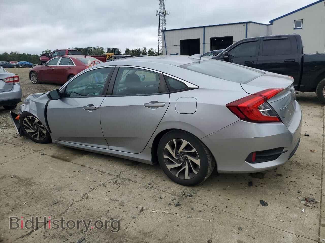 2018 HONDA CIVIC - VIN: 2HGFC2F77JH584476 - Фото 2