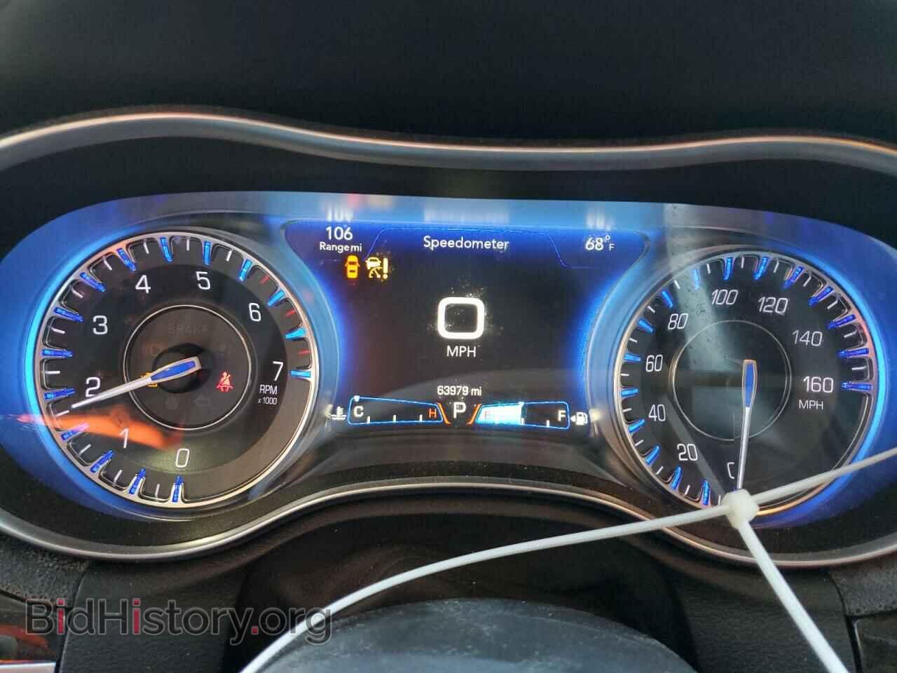 2016 CHRYSLER 300 - VIN: 2C3CCAET0GH111994 - Фото 9