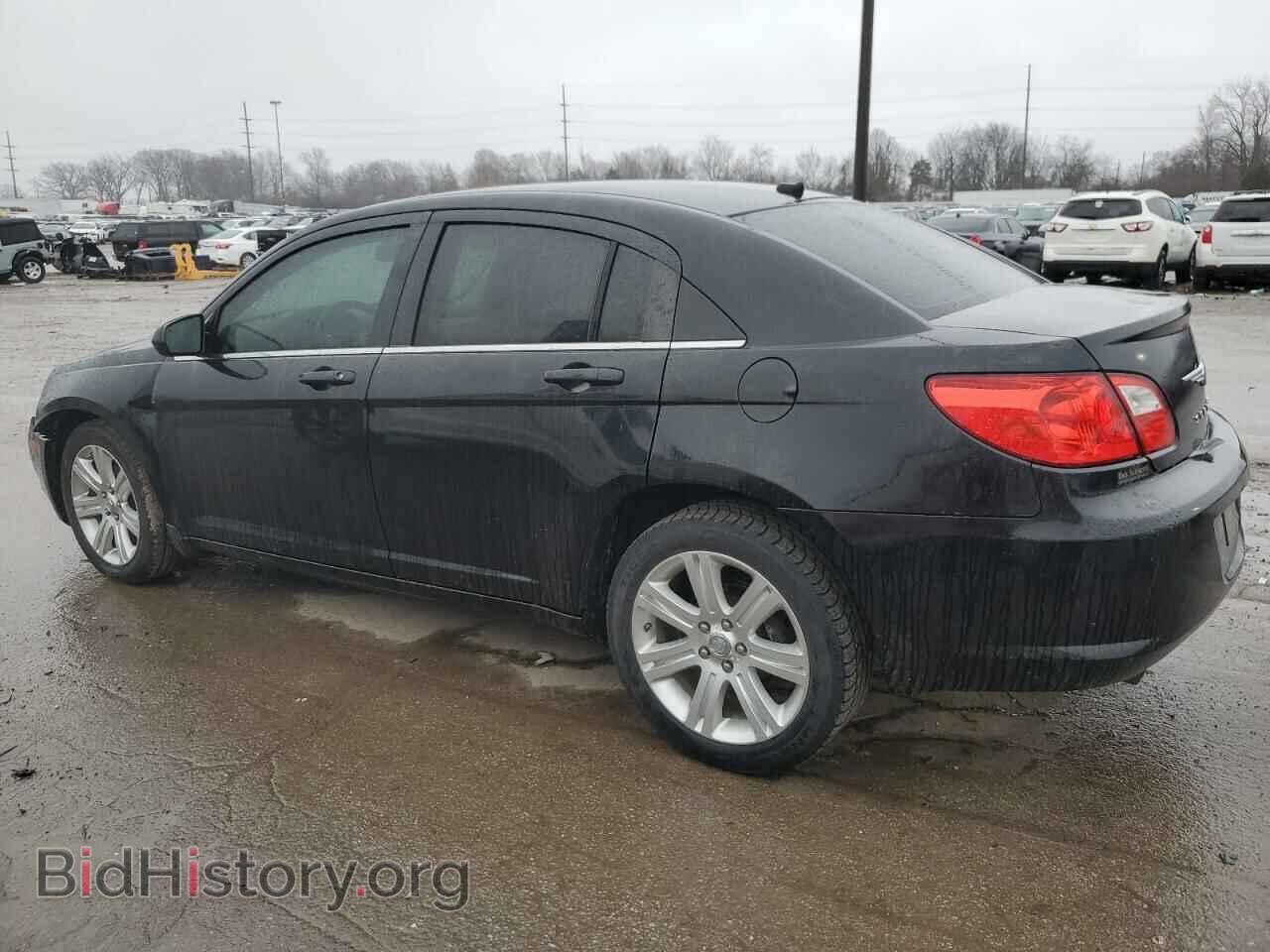 2010 CHRYSLER SEBRING - VIN: 1C3CC5FVXAN217830 - Фото 2