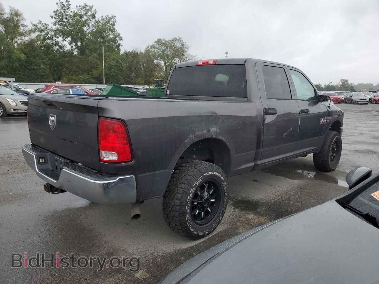 2017 RAM All Models - VIN: 3C6UR5CJ3HG571943 - Photo 3