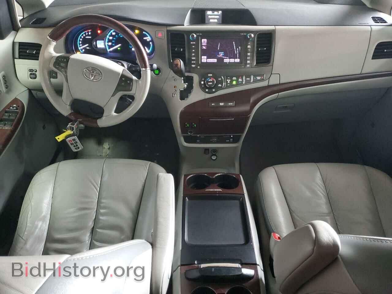 2011 TOYOTA All Models - VIN: 5TDDK3DC6BS009383 - Фото 8