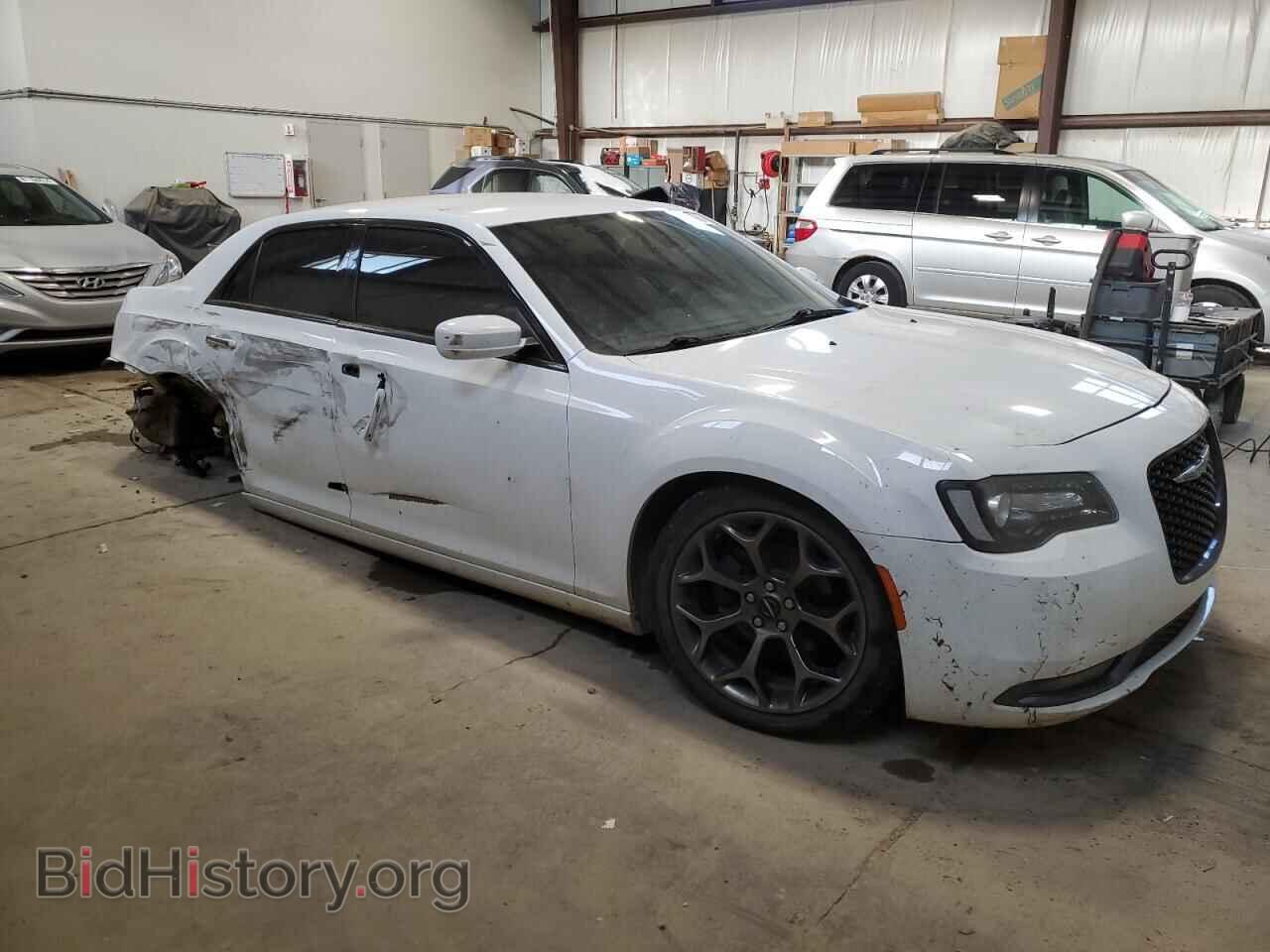 2016 CHRYSLER 300 - VIN: 2C3CCABG0GH231429 - Фото 4