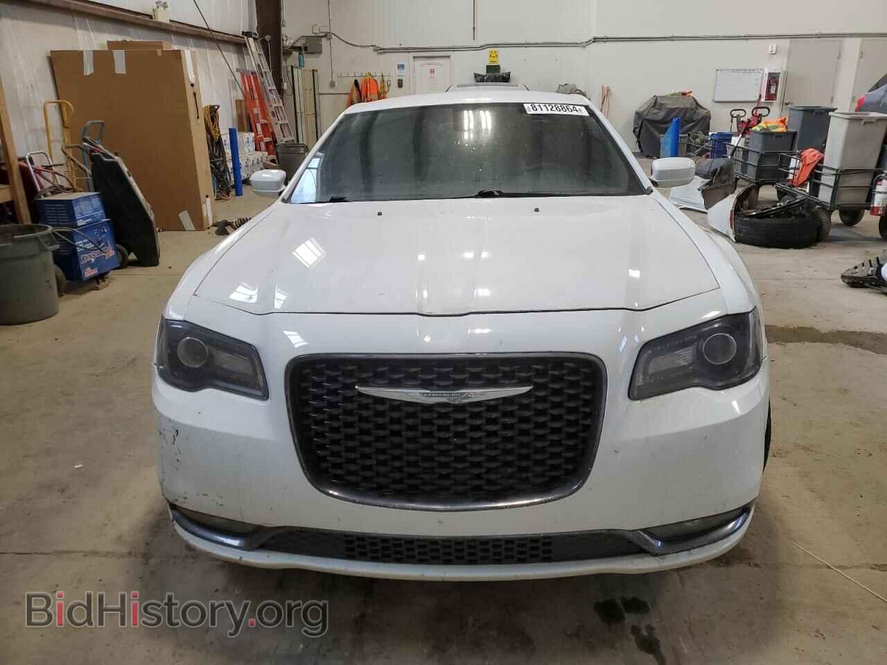 2016 CHRYSLER 300 - VIN: 2C3CCABG0GH231429 - Фото 5