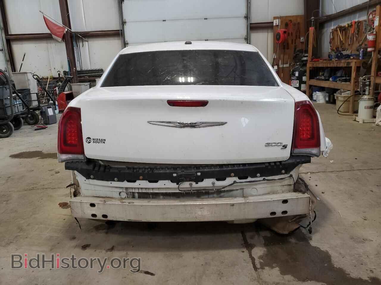 2016 CHRYSLER 300 - VIN: 2C3CCABG0GH231429 - Фото 6