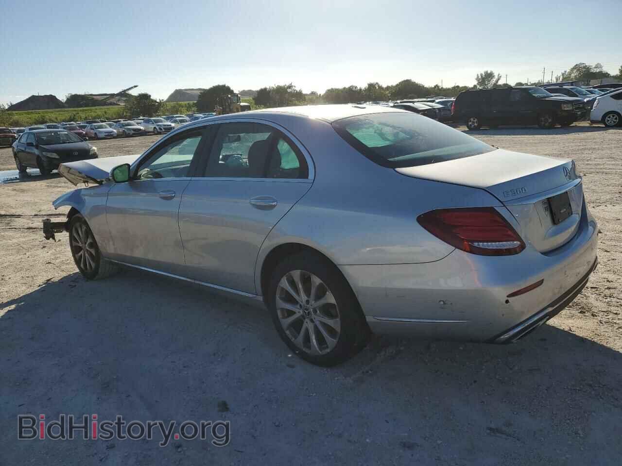 2019 MERCEDES-BENZ E-CLASS - VIN: WDDZF4JB3KA614041 - Фото 2