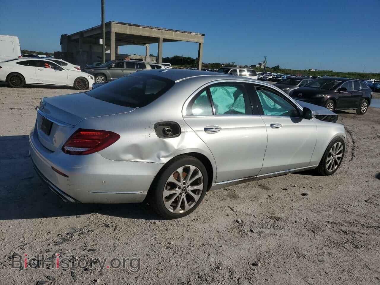 2019 MERCEDES-BENZ E-CLASS - VIN: WDDZF4JB3KA614041 - Фото 3
