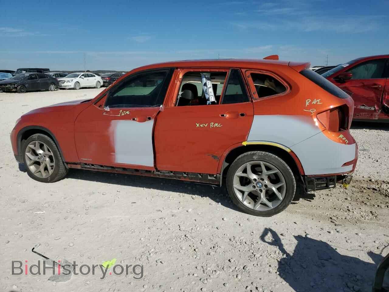 2015 BMW X1 - VIN: WBAVM1C54FV316520 - Фото 2