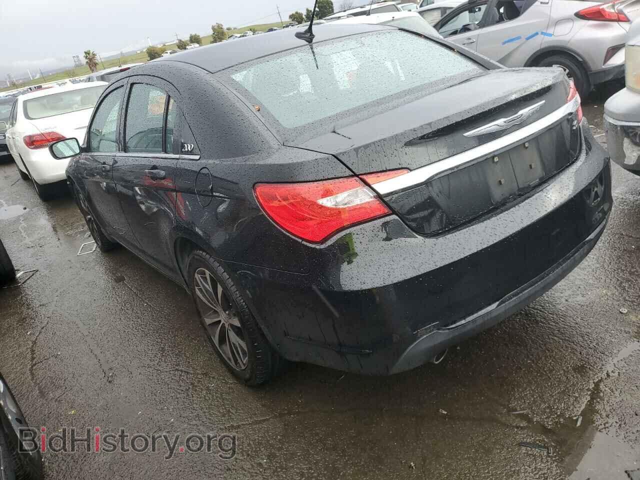 2011 CHRYSLER 200 - VIN: 1C3BC8FGXBN567488 - Фото 2