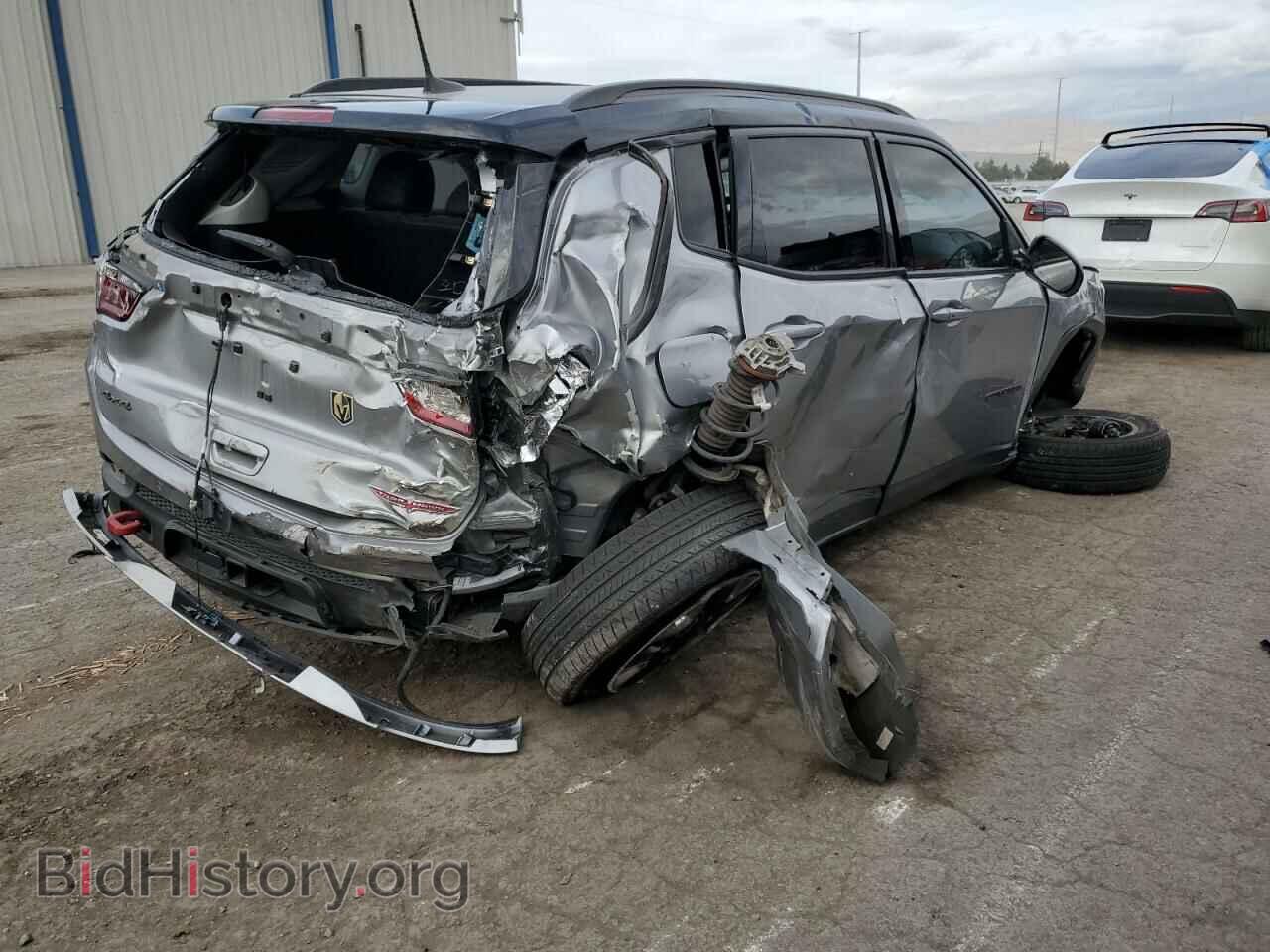2018 JEEP COMPASS - VIN: 3C4NJDDB7JT206331 - Фото 3