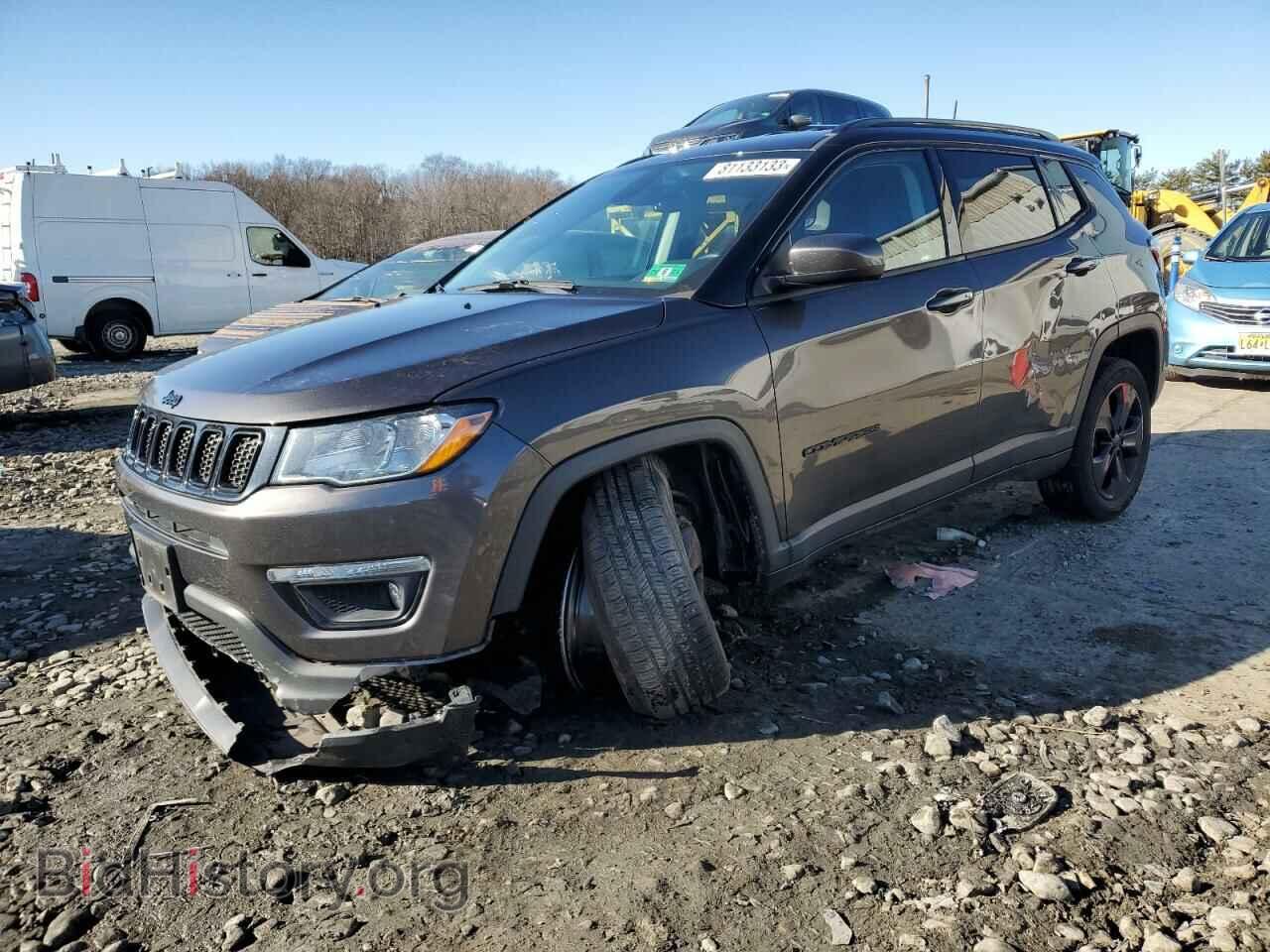 Фотография 3C4NJDBB0JT320447 - JEEP COMPASS 2018