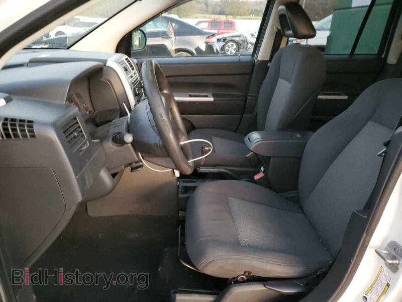 2008 Jeep COMPASS (VIN 1J8FT47W38D703060) — фото 7 из 13