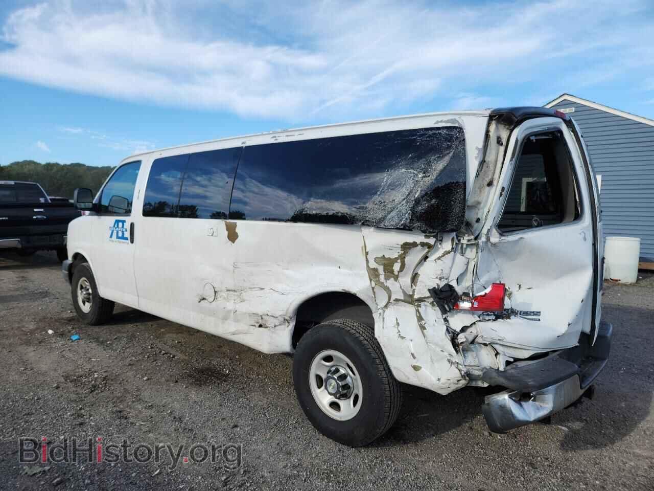 2009 CHEVROLET EXPRESS - VIN: 1GAHG39K191181663 - Photo 2