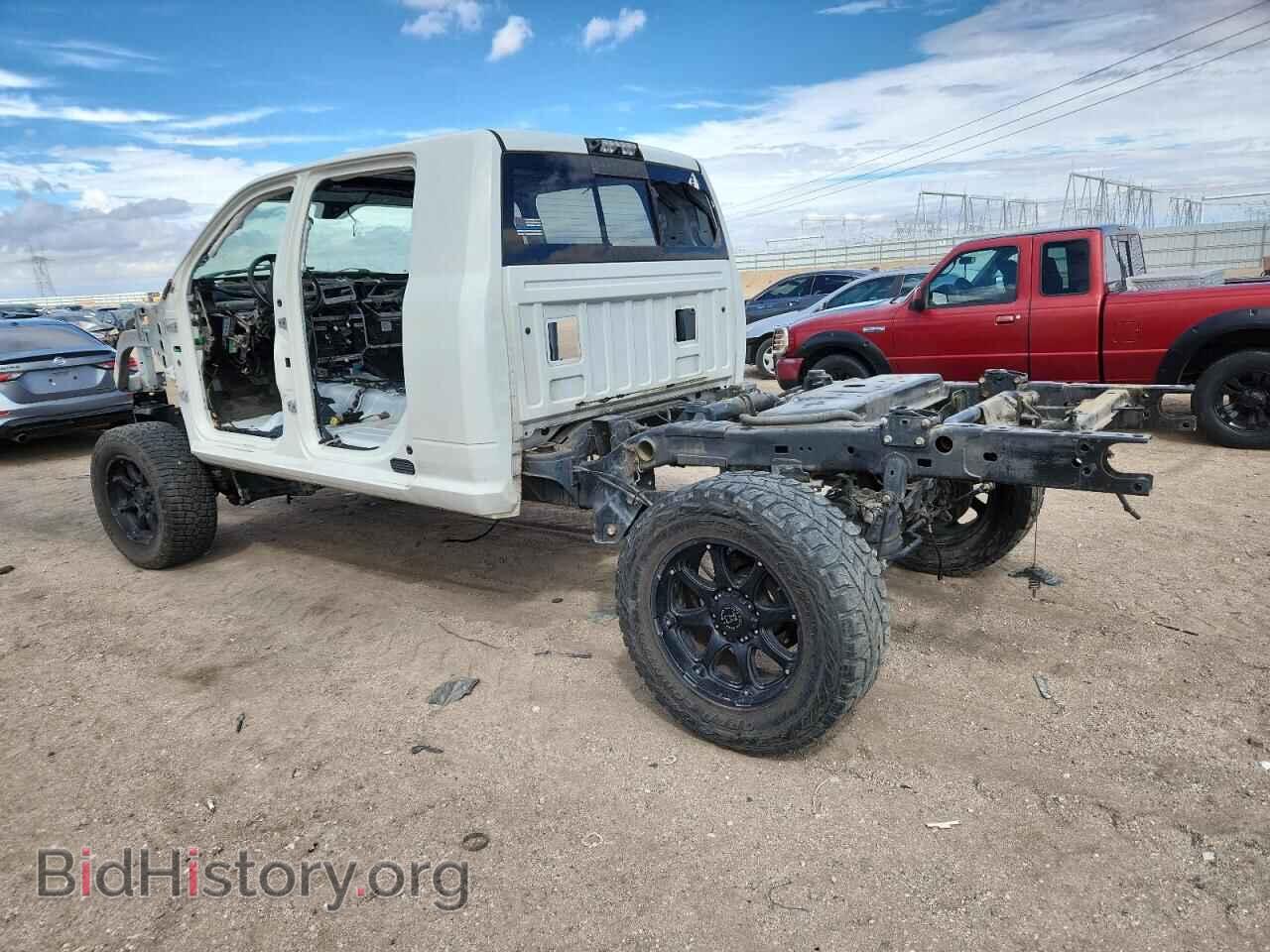 2017 RAM 2500 - VIN: 3C6UR5NL2HG726822 - Photo 2