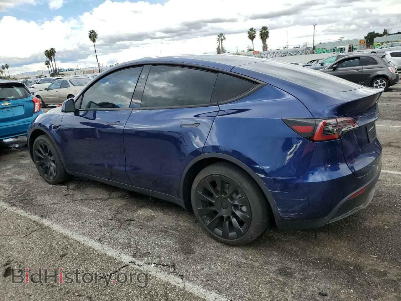 2023 TESLA MODEL Y - VIN: 7SAYGAEE7PF870819 - Фото 2