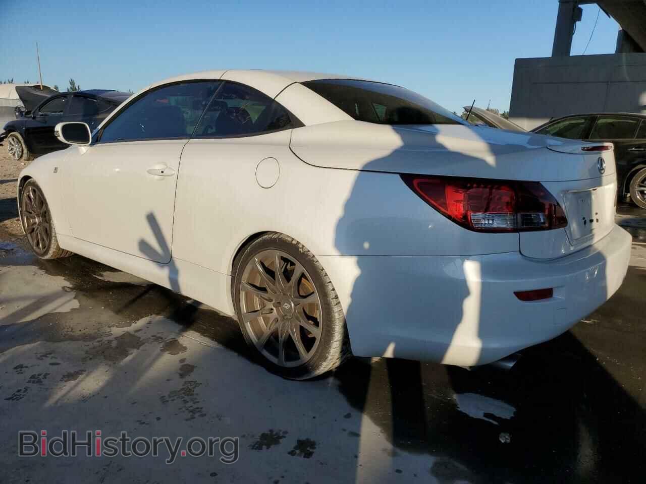 2011 LEXUS IS - VIN: JTHFE2C21B2506494 - Photo 2