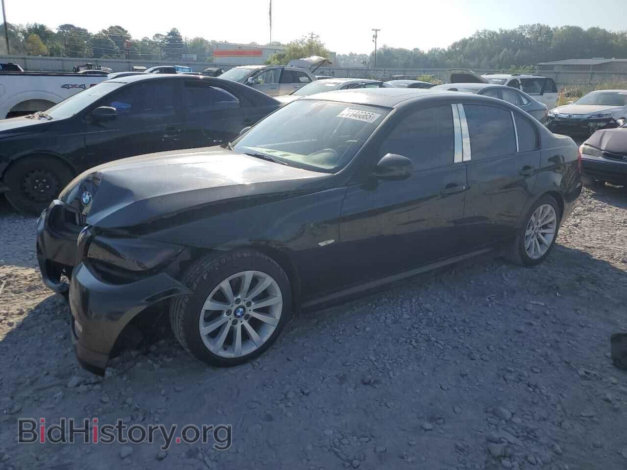 Фотография WBAPH7G50BNN03368 - BMW 3 SERIES 2011