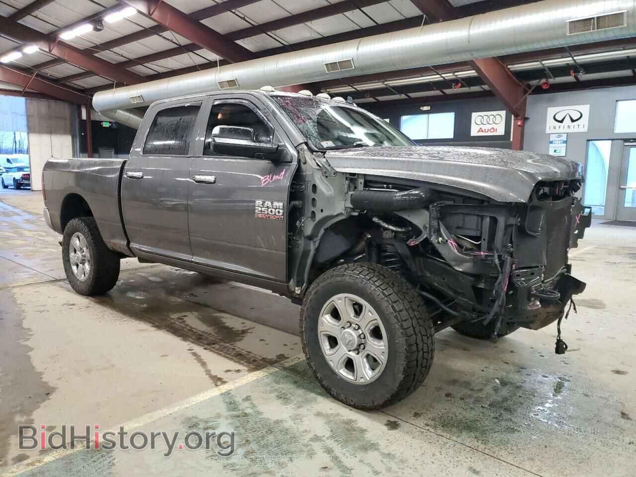 2015 RAM All Models - VIN: 3C6UR5DL1FG520826 - Photo 4