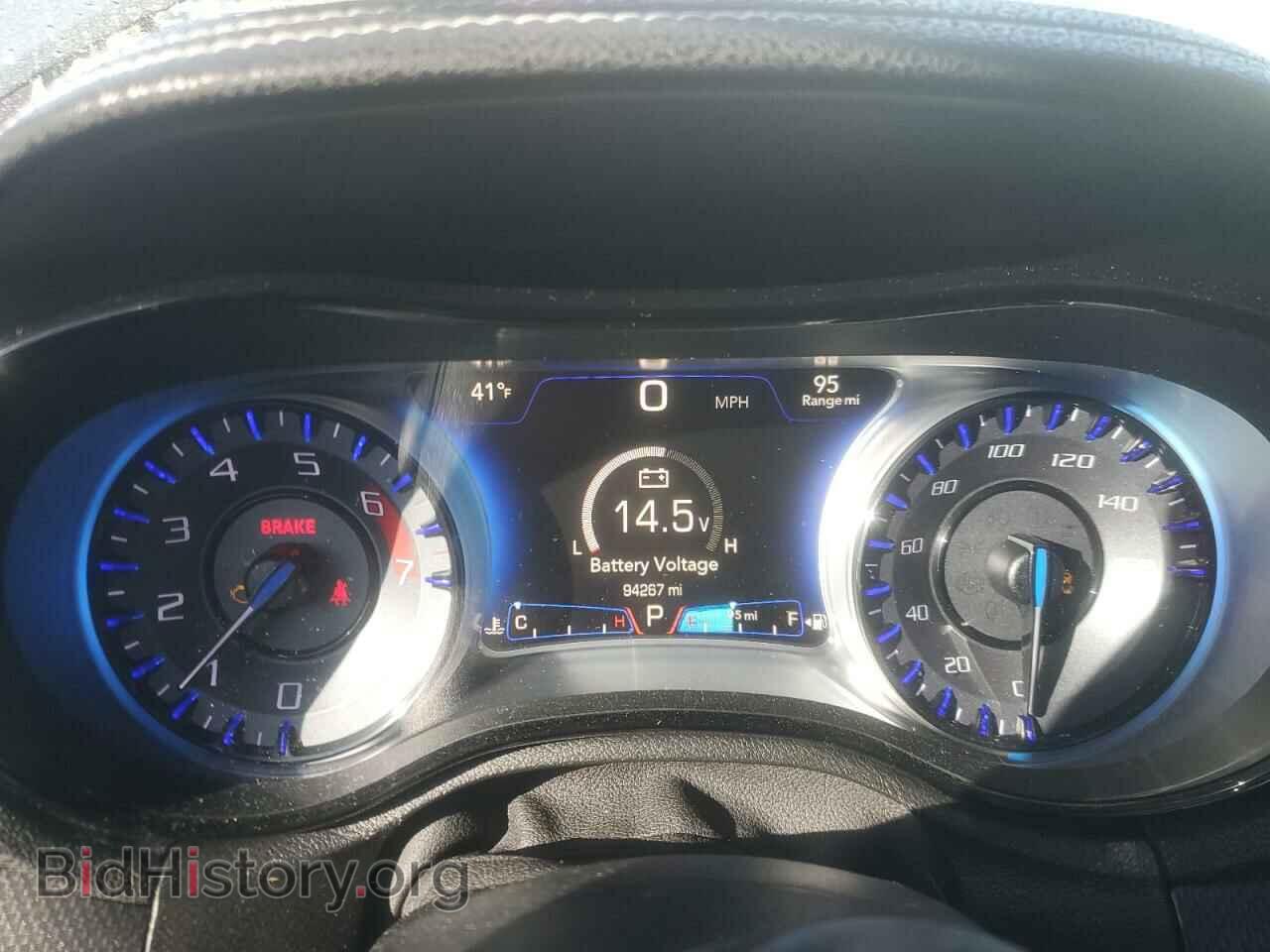 2015 CHRYSLER 300 - VIN: 2C3CCABT6FH766390 - Фото 9
