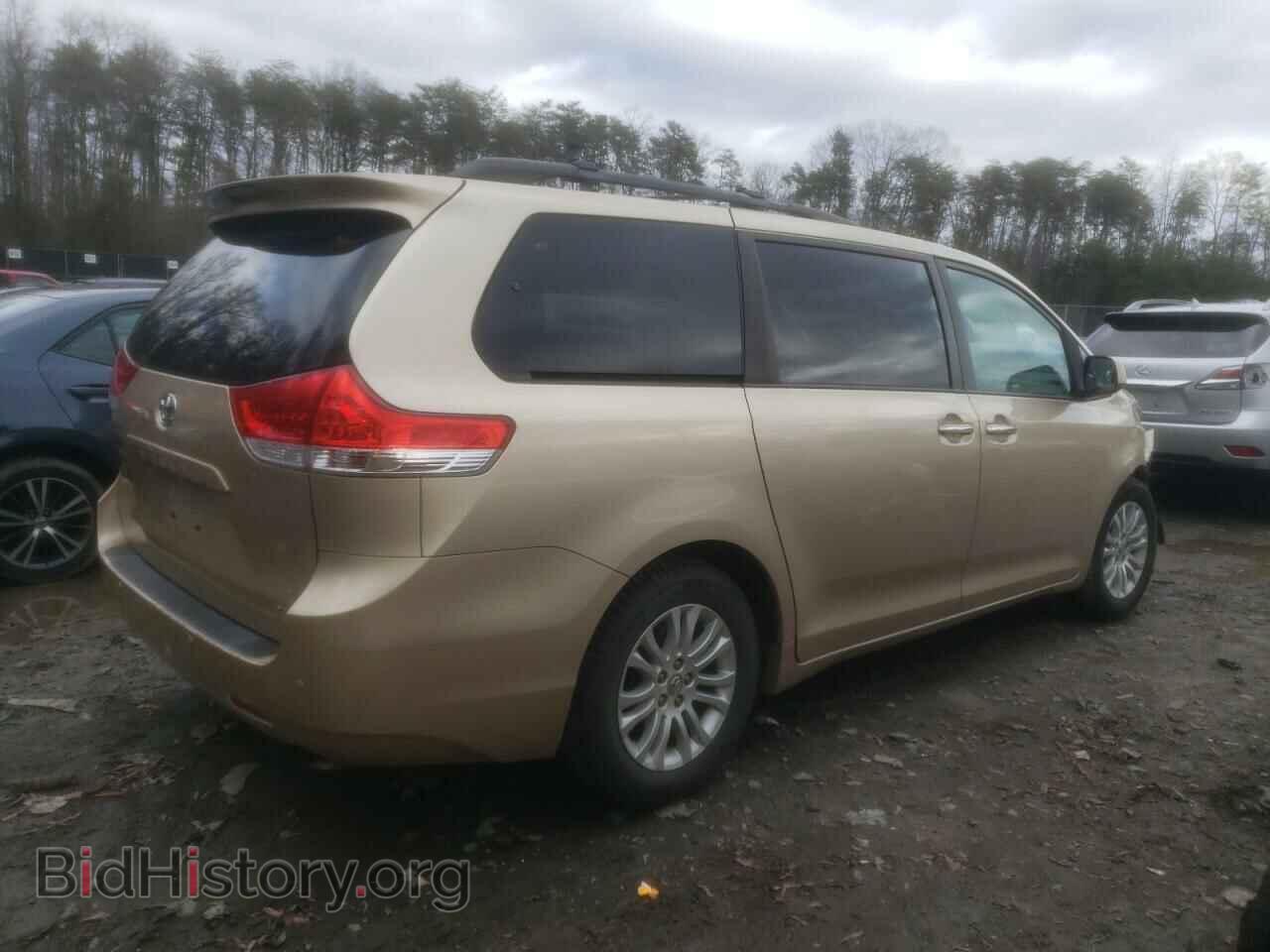 2011 TOYOTA All Models - VIN: 5TDYK3DC3BS174227 - Фото 3