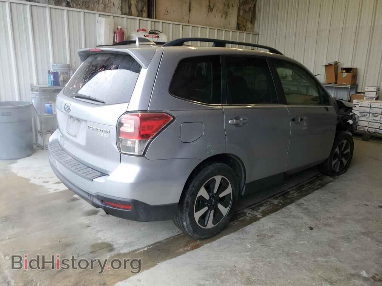 2017 SUBARU FORESTER - VIN: JF2SJAJC8HH409902 - Фото 3