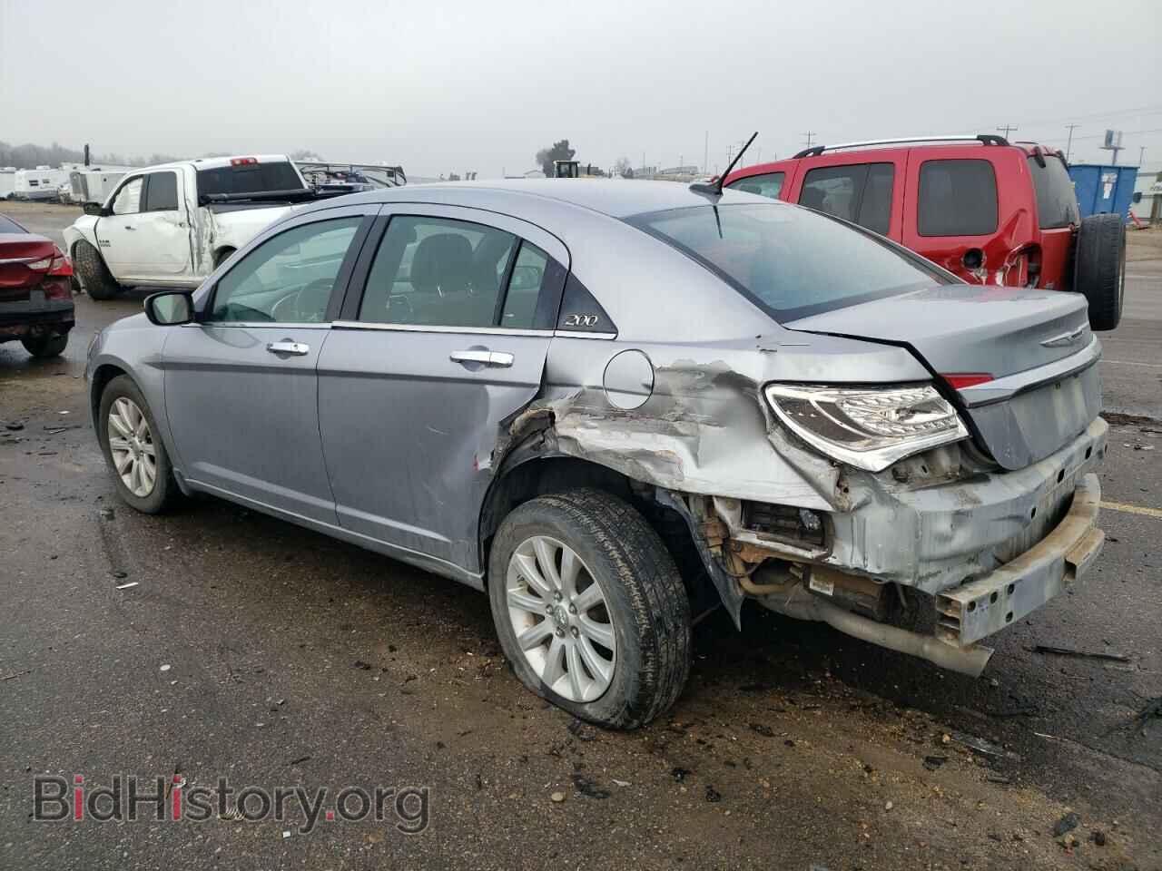 2013 CHRYSLER 200 - VIN: 1C3CCBCG1DN555559 - Фото 2