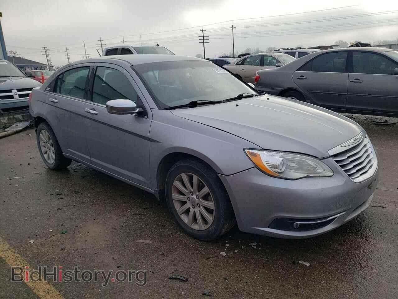2013 CHRYSLER 200 - VIN: 1C3CCBCG1DN555559 - Фото 4