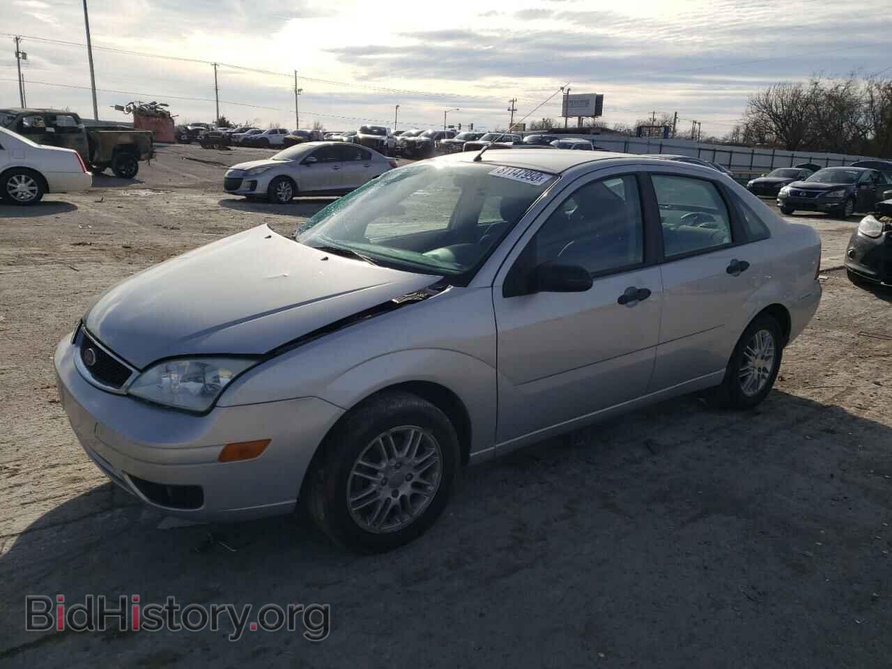 Photo 1FAFP34N77W184041 - FORD FOCUS 2007