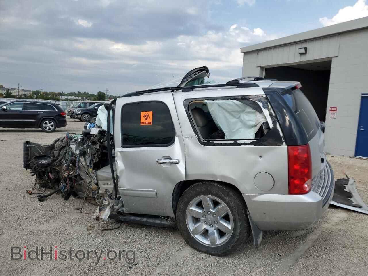 2011 GMC YUKON - VIN: 1GKS2CE00BR336084 - Фото 2