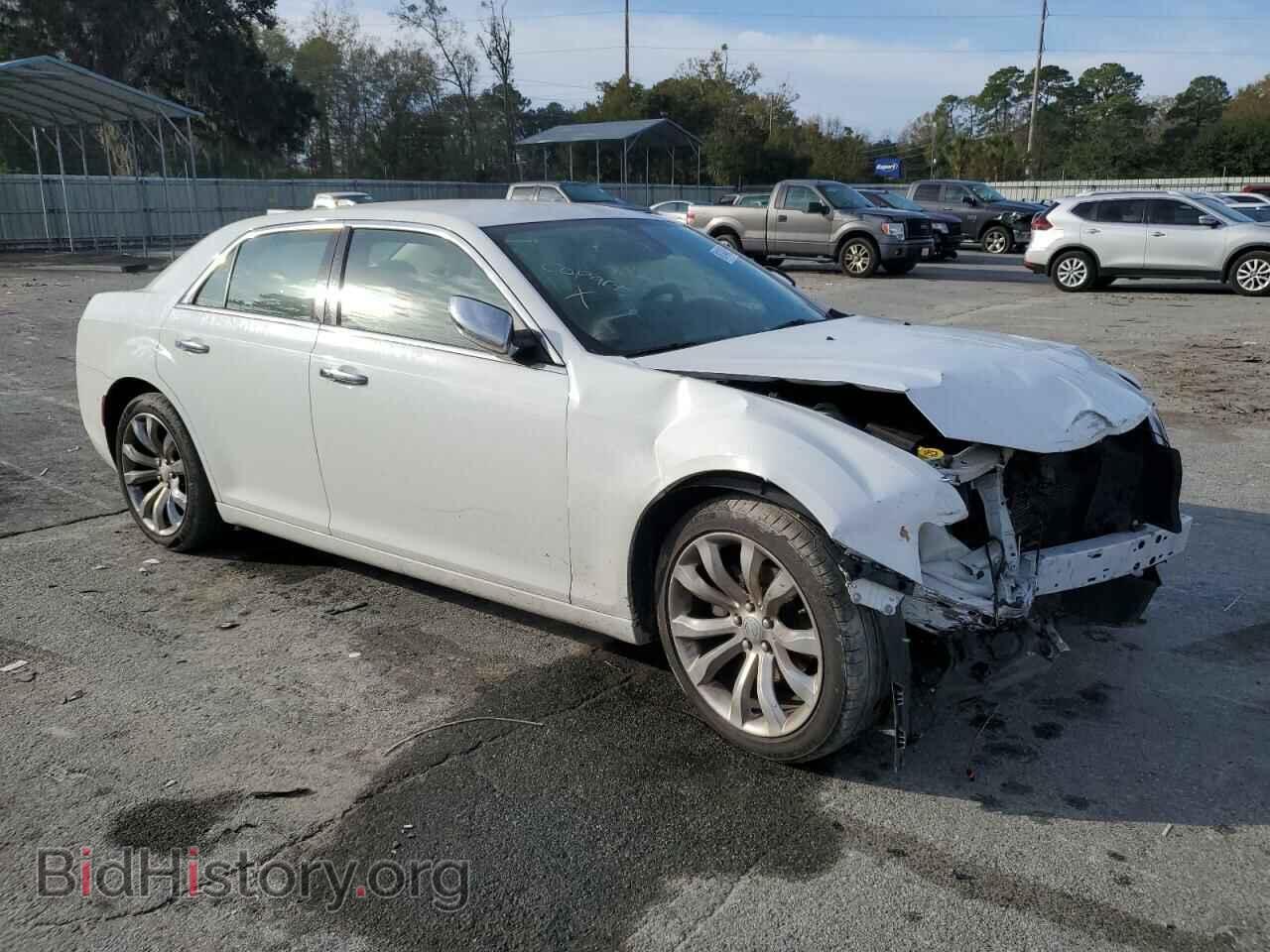 2019 CHRYSLER 300 - VIN: 2C3CCAEG0KH689394 - Фото 4