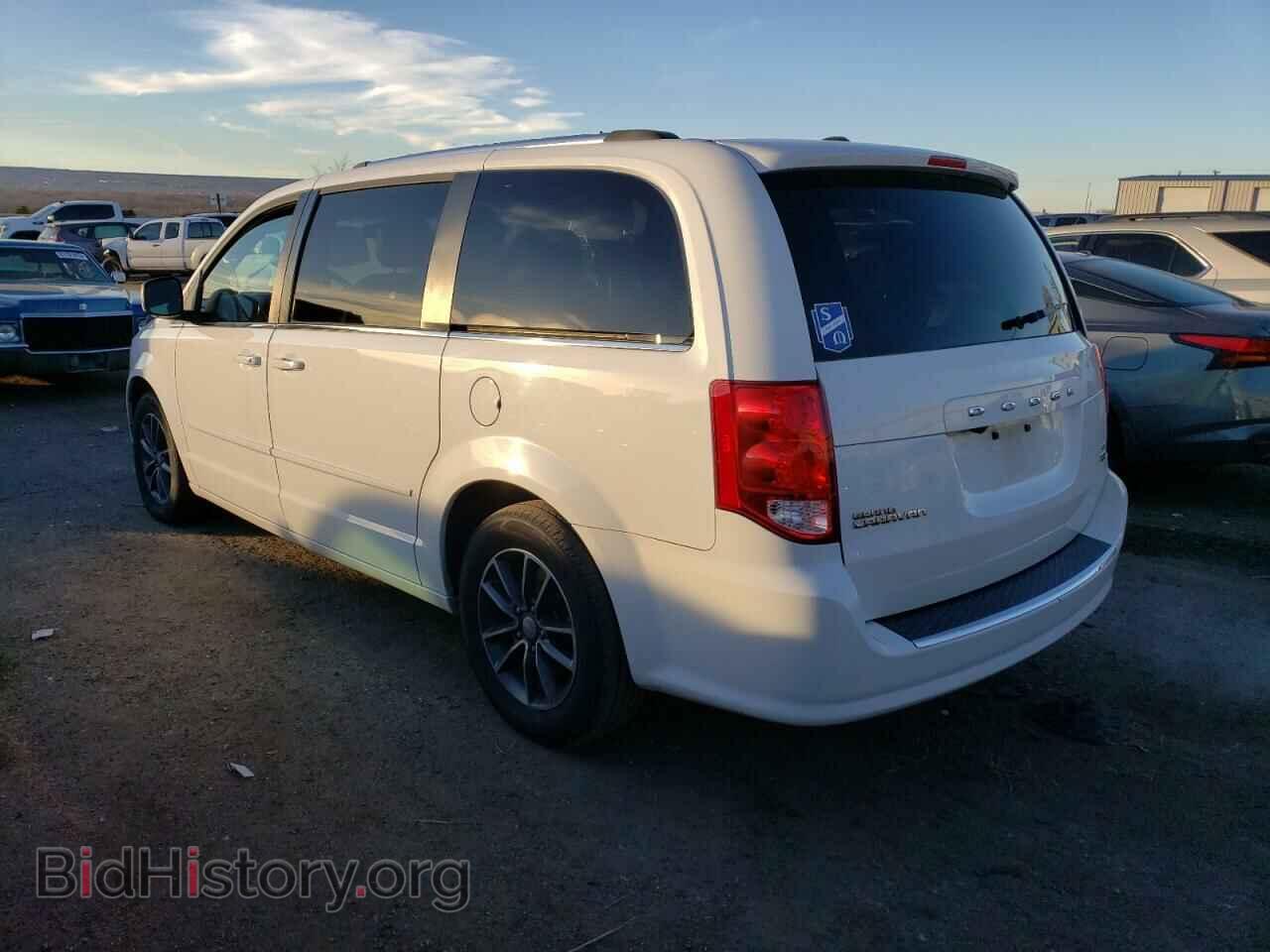 2017 DODGE CARAVAN - VIN: 2C4RDGCG6HR724404 - Фото 2