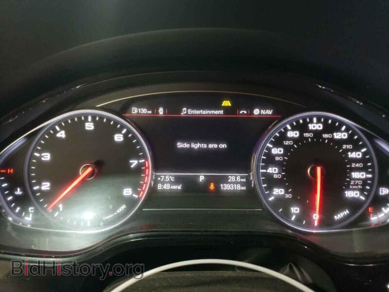 2012 Audi A8 (VIN WAURVAFD1CN010243) — фото 9 из 12