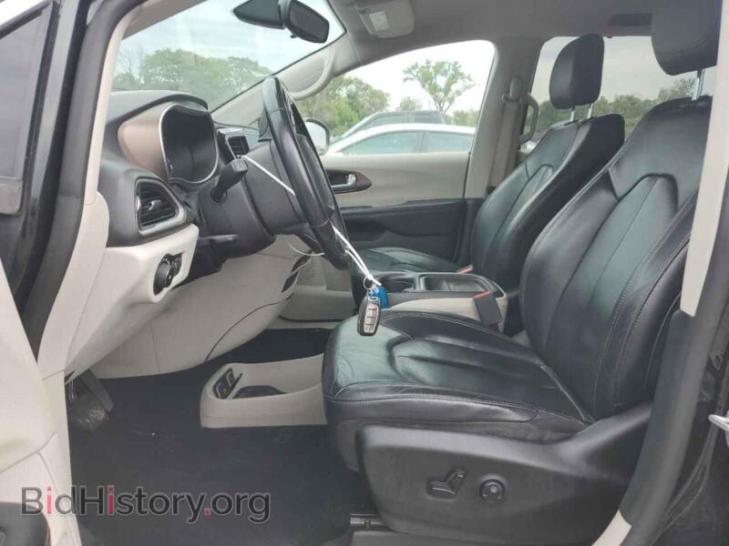 2018 Chrysler PACIFICA (VIN 2C4RC1BG2JR171435) — photo 7 of 13