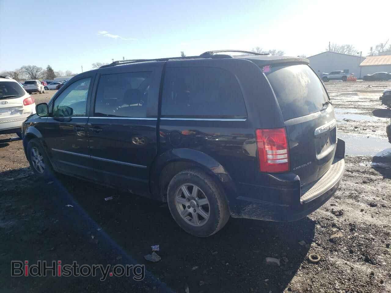 2010 CHRYSLER MINIVAN - VIN: 2A4RR8D1XAR392453 - Photo 2
