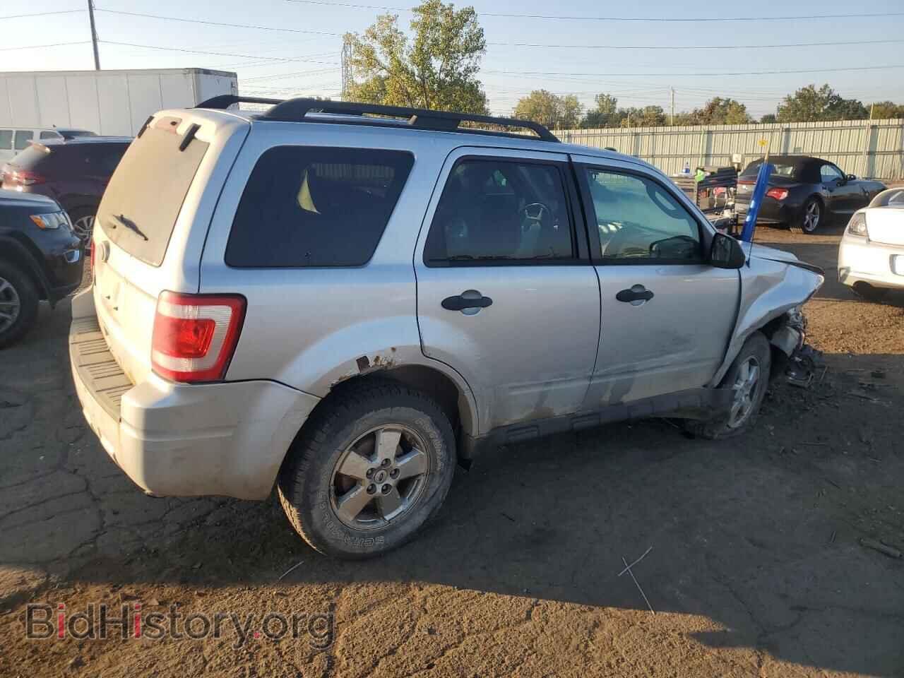 2011 FORD ESCAPE - VIN: 1FMCU0D78BKB45508 - Фото 3