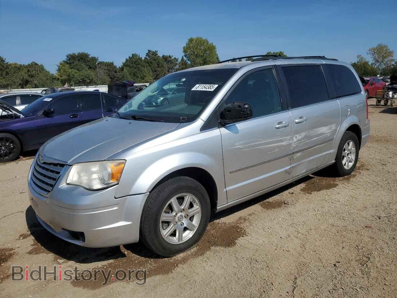 Photo 2A4RR5D18AR109935 - CHRYSLER MINIVAN 2010