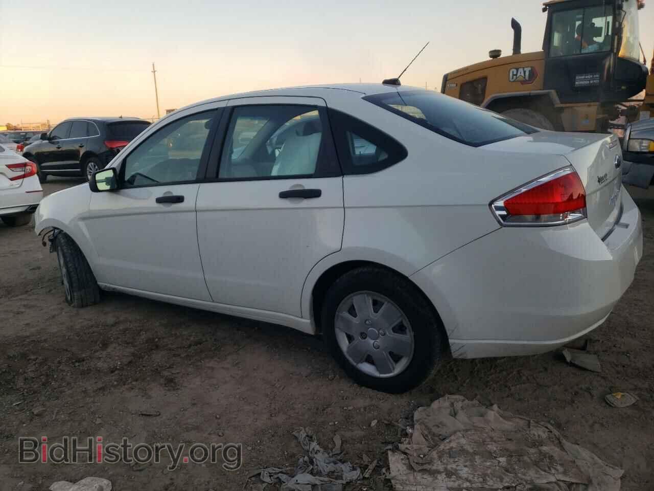 2010 FORD FOCUS - VIN: 1FAHP3EN2AW133724 - Фото 2
