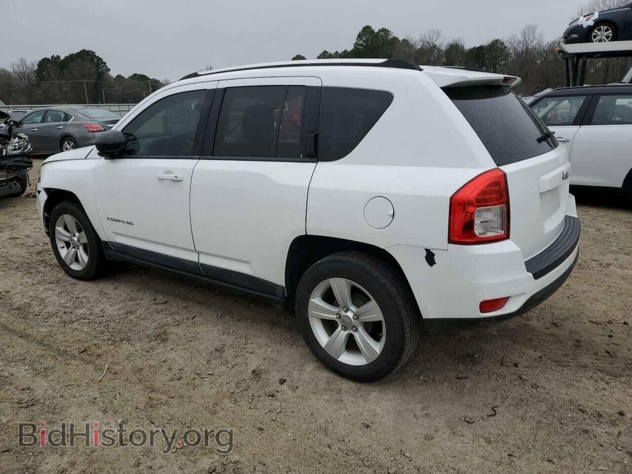 2011 JEEP COMPASS - VIN: 1J4NT1FBXBD290474 - Photo 2