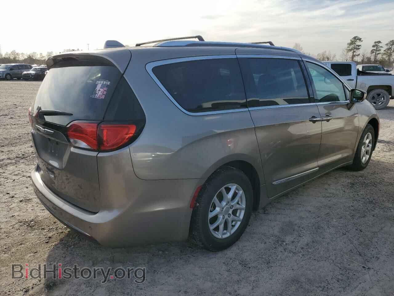 2017 CHRYSLER PACIFICA - VIN: 2C4RC1EGXHR555985 - Фото 3