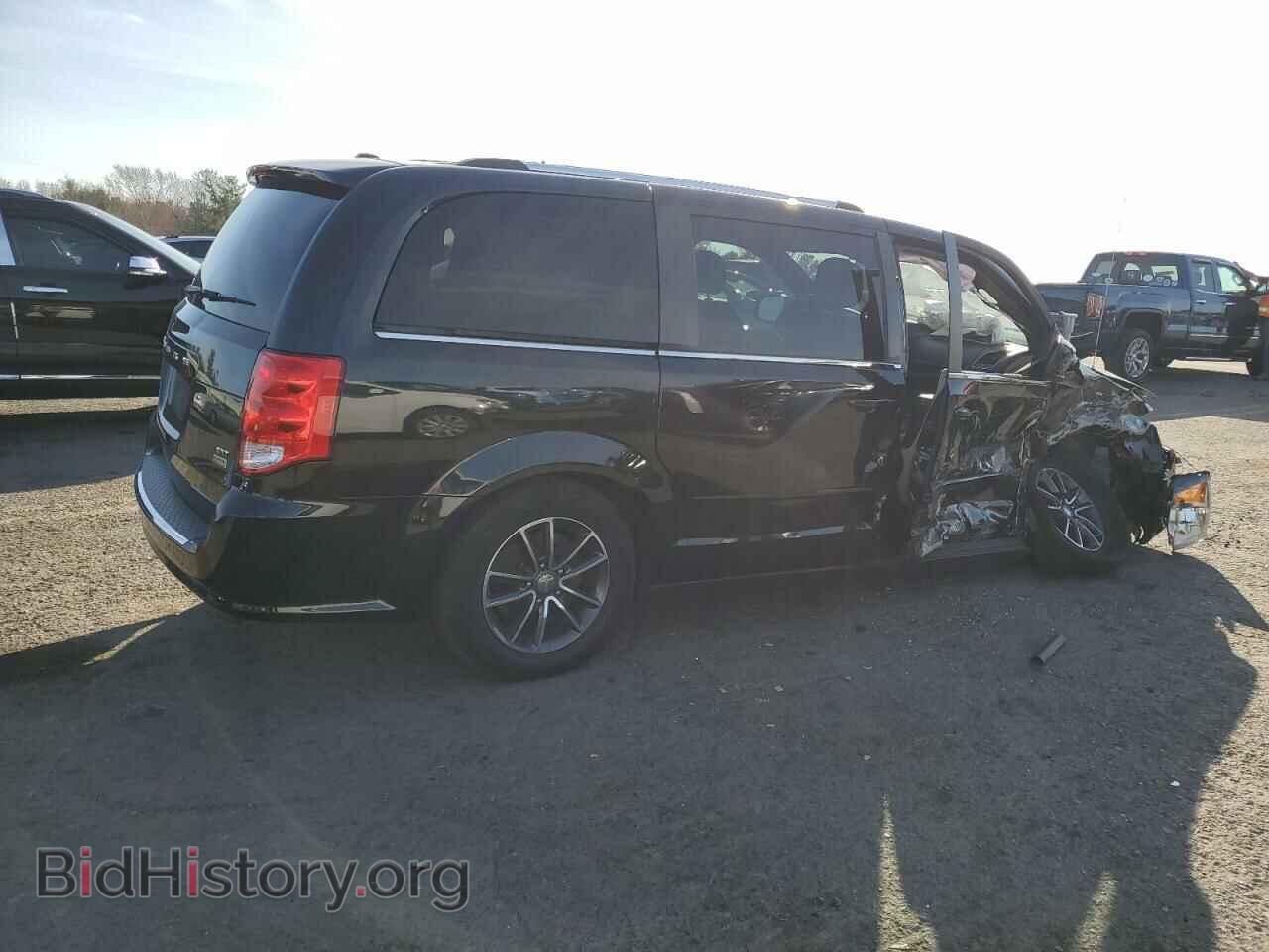2017 DODGE CARAVAN - VIN: 2C4RDGCG8HR586445 - Фото 3