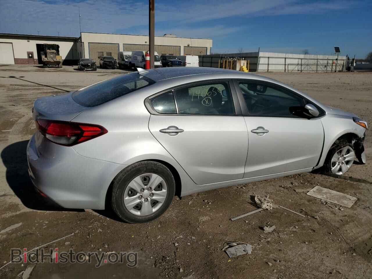 2017 KIA FORTE - VIN: 3KPFK4A79HE140655 - Фото 3