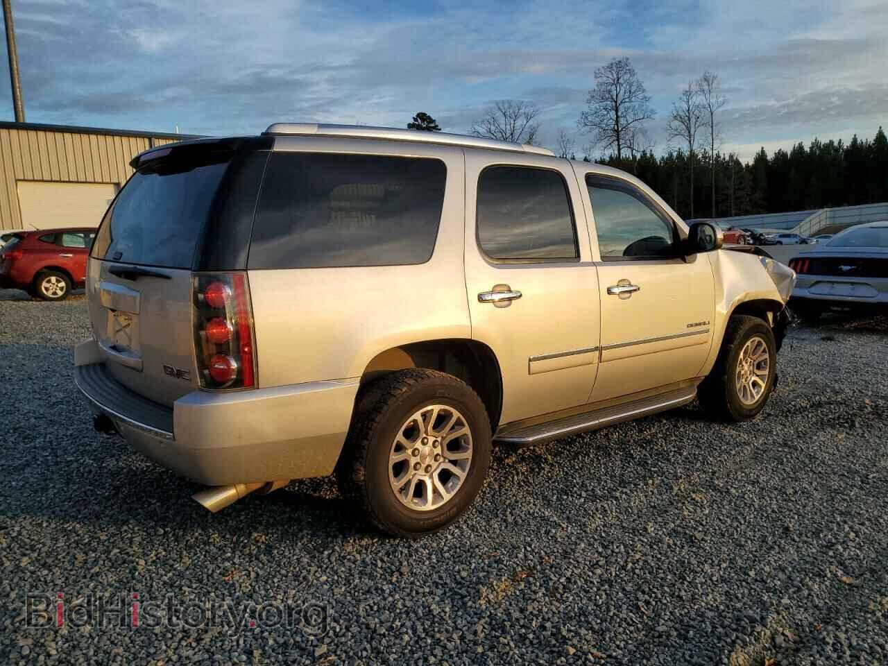 2011 GMC YUKON - VIN: 1GKS2EEF2BR221194 - Фото 3