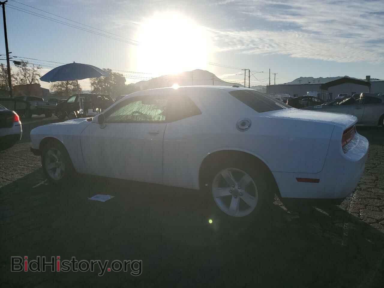2014 DODGE CHALLENGER - VIN: 2C3CDYAG5EH285877 - Фото 2