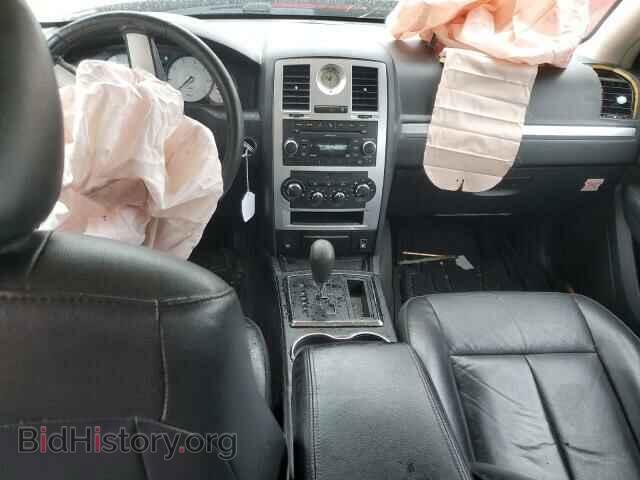 2010 CHRYSLER 300 - VIN: 2C3CA5CV5AH306790 - Фото 8