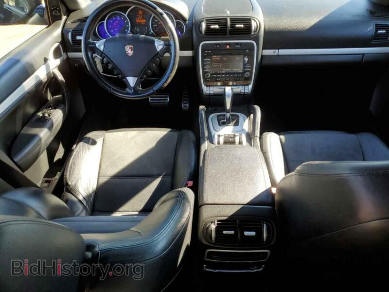 2010 Porsche CAYENNE (VIN WP1AD2AP1ALA61520) — фото 8 из 14