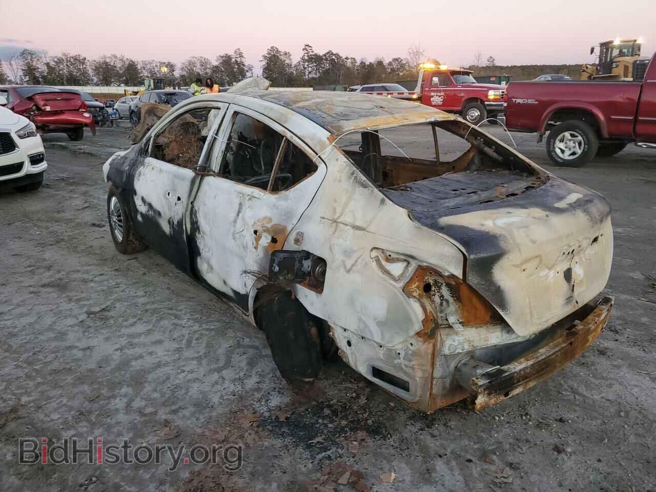 2017 NISSAN VERSA - VIN: 3N1CN7AP4HL854364 - Фото 2