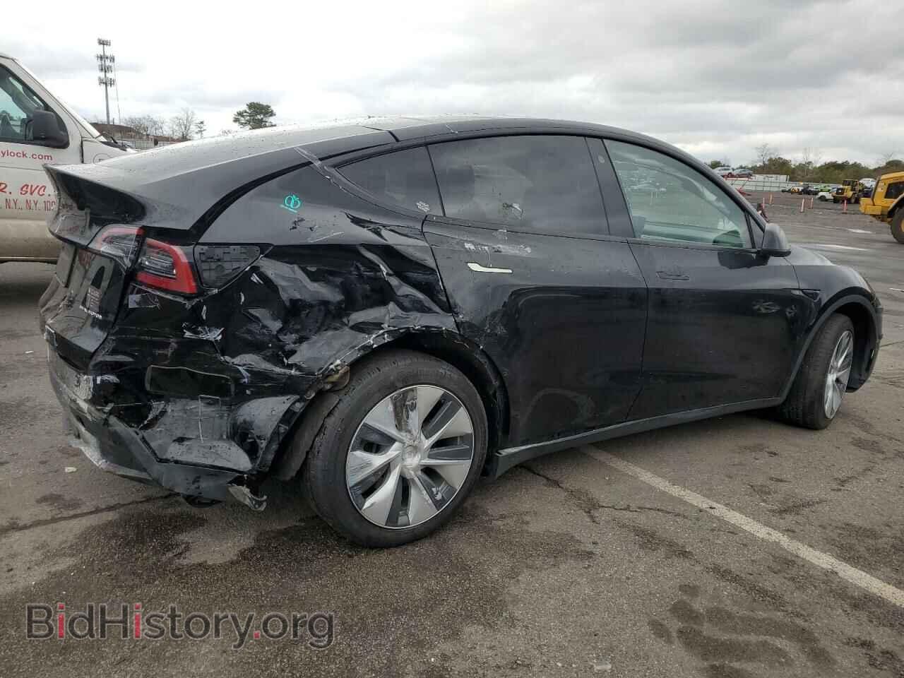 2022 TESLA MODEL Y - VIN: 7SAYGAEE2NF524559 - Photo 3